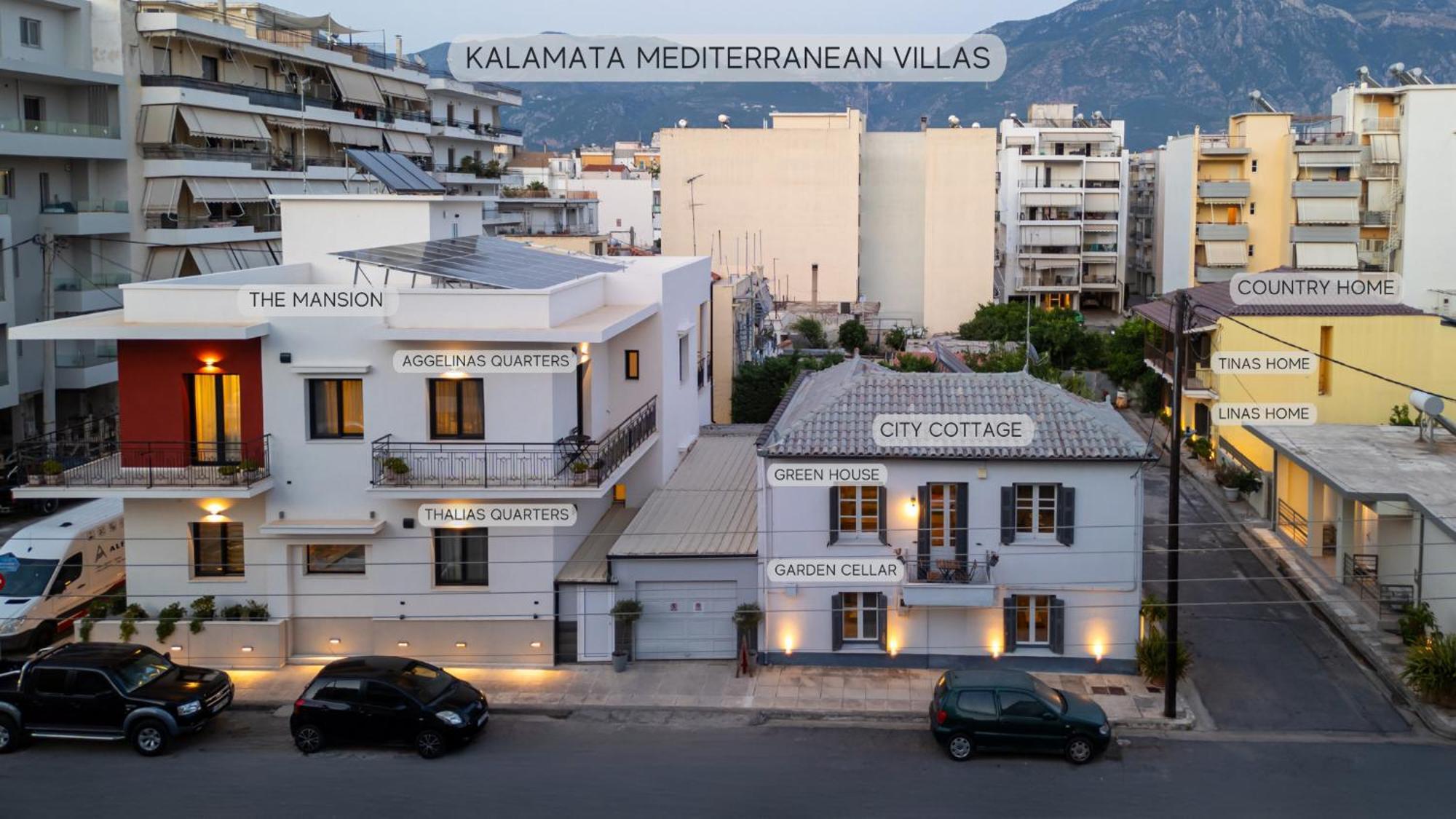 Tinas Home - Kalamata Mediterranean Villas エクステリア 写真
