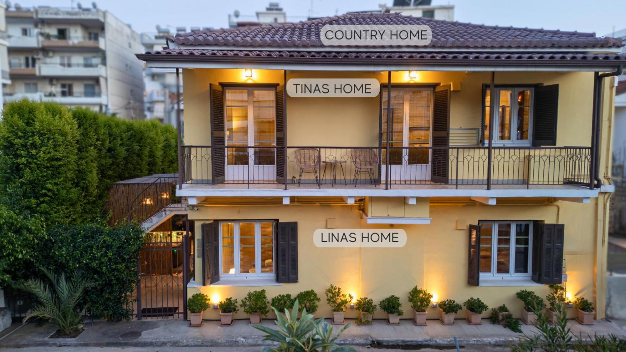 Tinas Home - Kalamata Mediterranean Villas エクステリア 写真